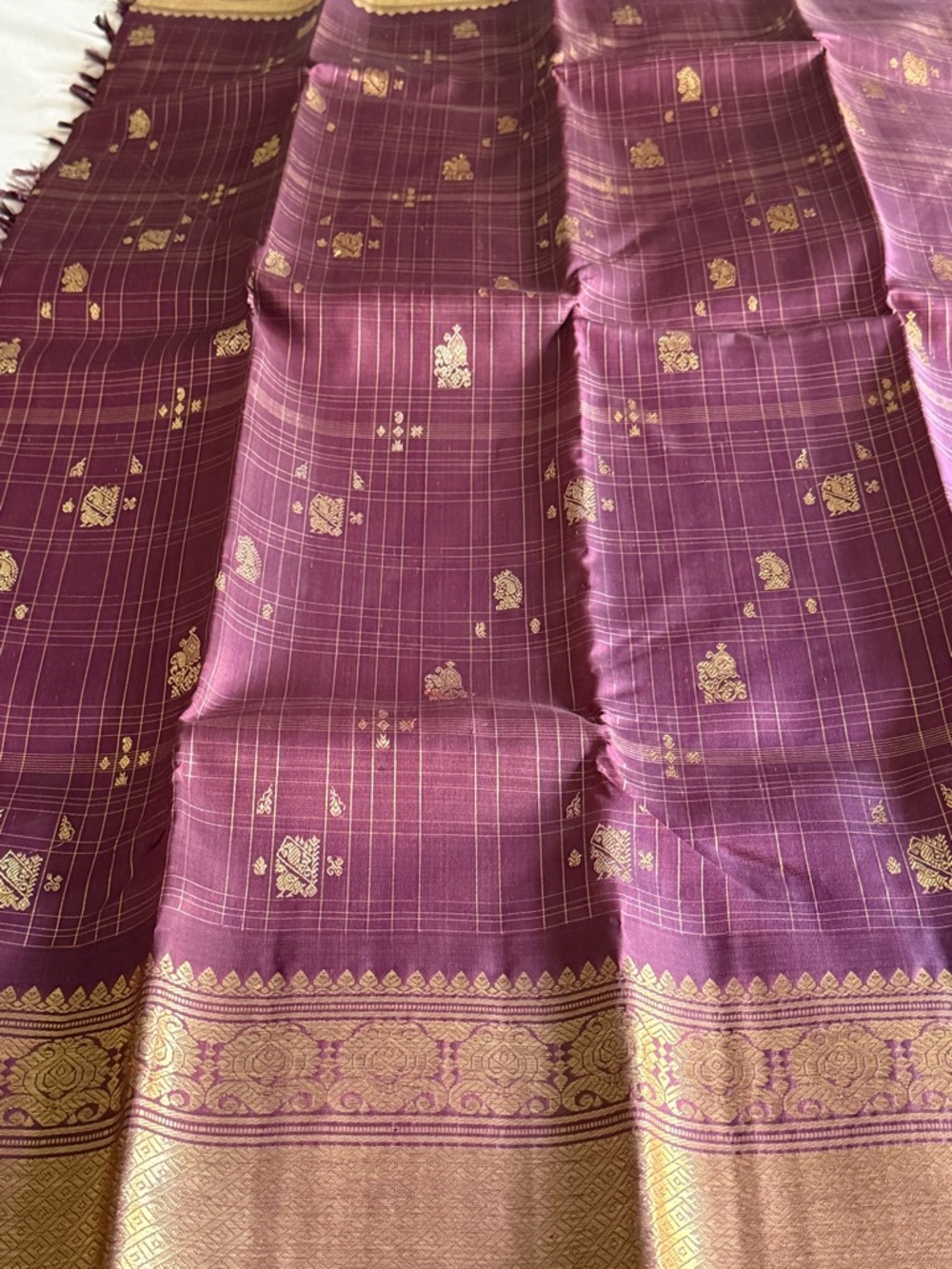 Women's Maroon Kanjivaram Silk Saree with blouse piece - Picture 9 of 13